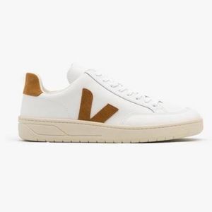 Veja V-10 Sneaker Womens Size 38 / US 7
